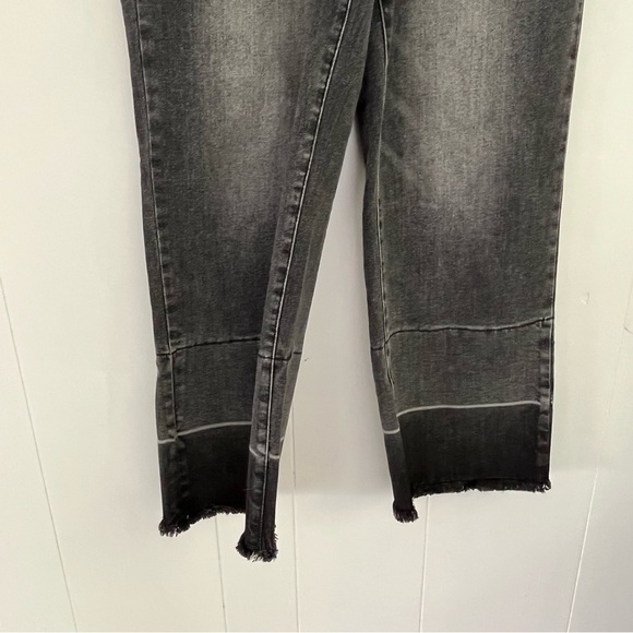Judy Blue Knoxville High Rise Wide Leg Crop GrayBlack Jeans Released Hem JB88762 - Picture 6 of 15